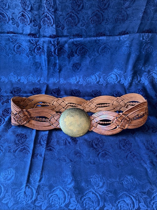 Unbranded Accessories - VTG Moroccan-Style Leather Belt W/Circular Brass Buckle